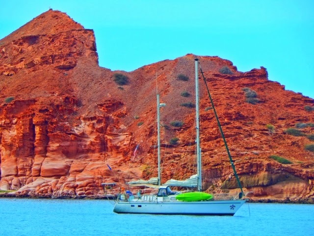 Los Gatos is a stunning anchorage that is not to be missed!