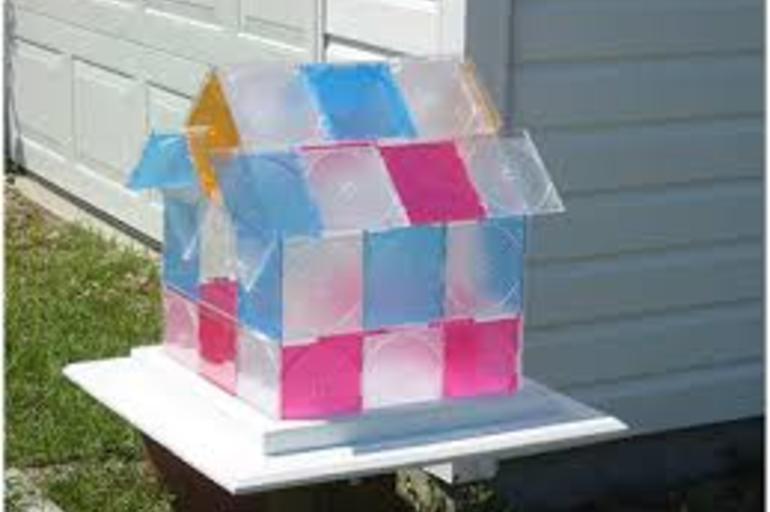 Cómo construir un invernadero con cajas de CD