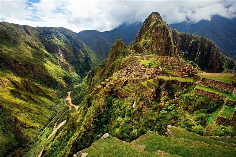 Detectan numerosas muestras de arte rupestre en Machu Picchu