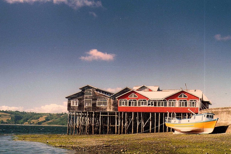 Un hotel sostenible escondido en pleno corazón de Chiloé