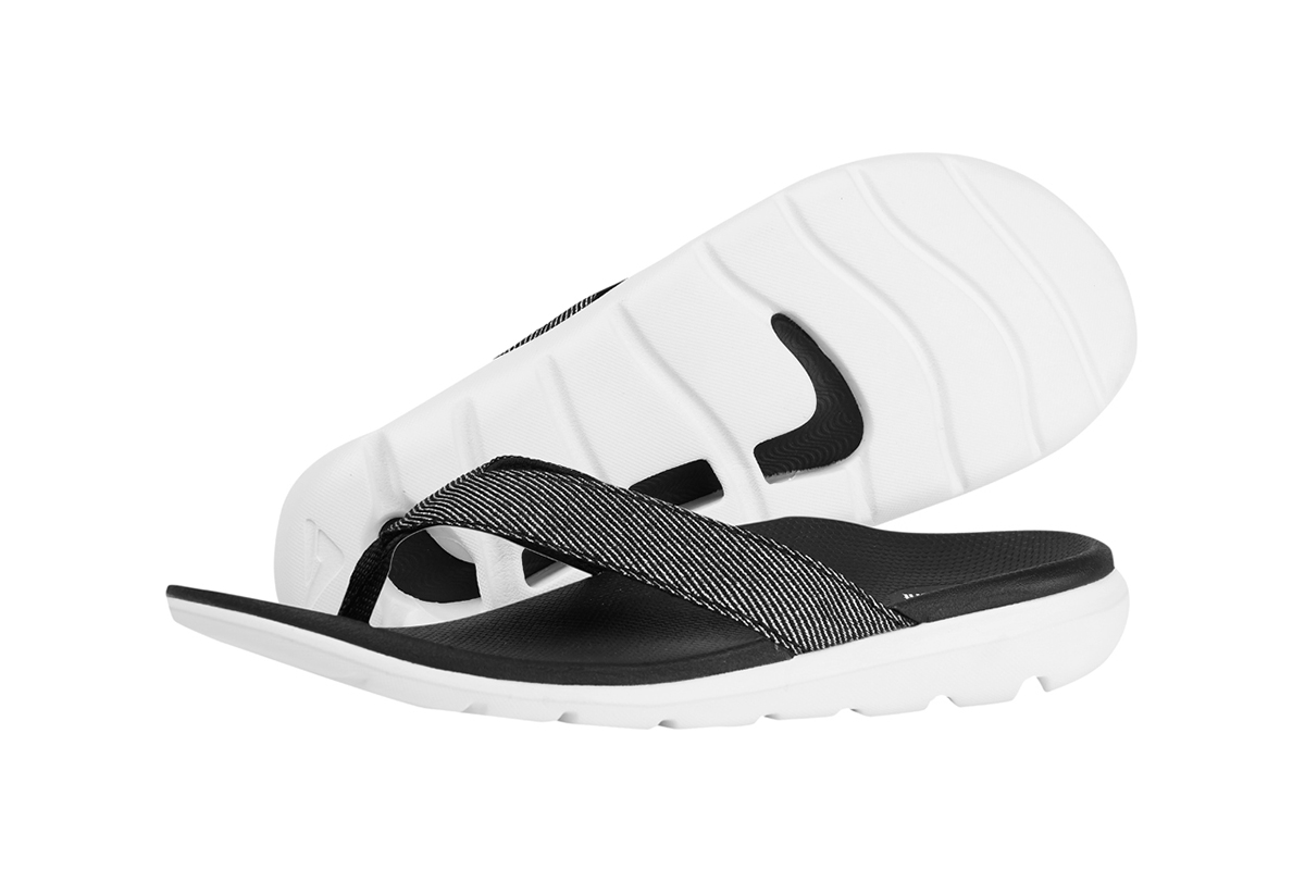 129556 groovesportwmswhtblk pair