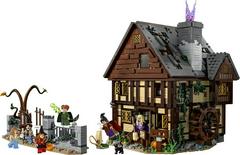 LEGO Set | Disney Hocus Pocus: The Sanderson Sisters' Cottage LEGO Ideas