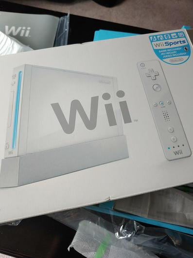 White Nintendo Wii System photo