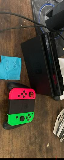 Joy-Con Charging Grip photo