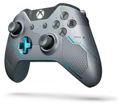 Front Right | Xbox One Halo 5 Silver Wireless Controller Xbox One