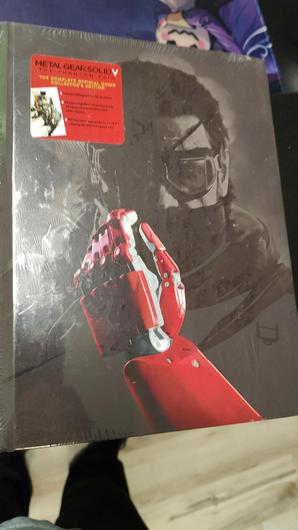 Metal Gear Solid V: The Phantom Pain [Piggyback Collector's Edition] photo