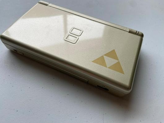 Gold Zelda Nintendo DS photo