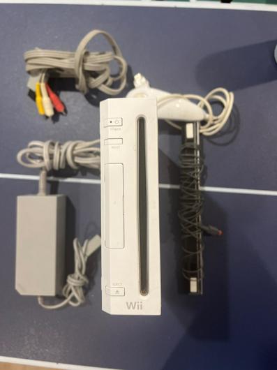 White Nintendo Wii System photo