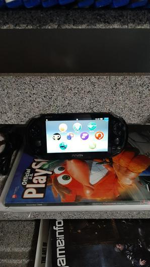 PlayStation Vita 3G/WiFi Edition photo