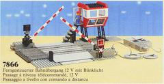 LEGO Set | Remote Controlled Road Crossing LEGO Train