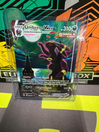 Umbreon VMAX #215 photo