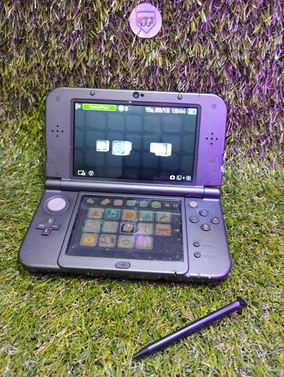 New Nintendo 3DS XL Black photo