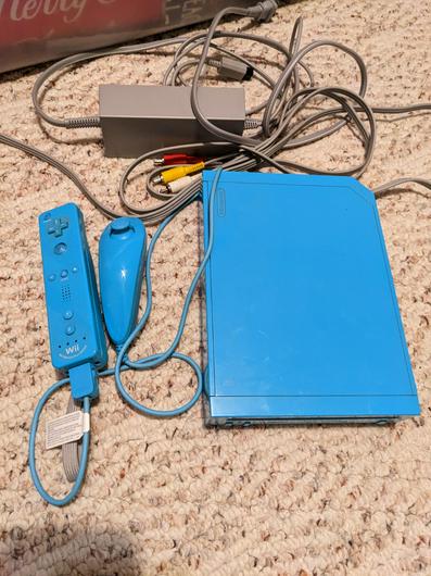 Blue Nintendo Wii System photo