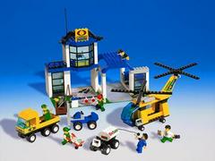 LEGO Set | Cargo Center LEGO Town