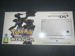 DS / DSi - Pokémon Black / White - Pokémon Center - The Models