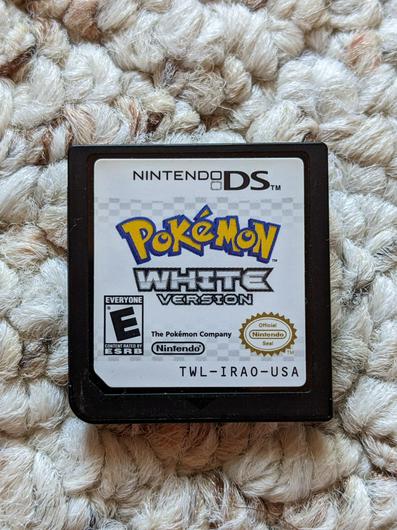 Pokemon White photo