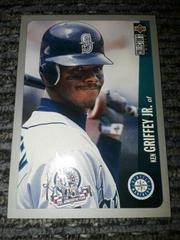 Ken Griffey Jr. [Gold Signature] #310 Baseball Cards 1996 Collector's Choice Prices