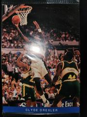Clyde Drexler #9 Basketball Cards 1992 Skybox Prices