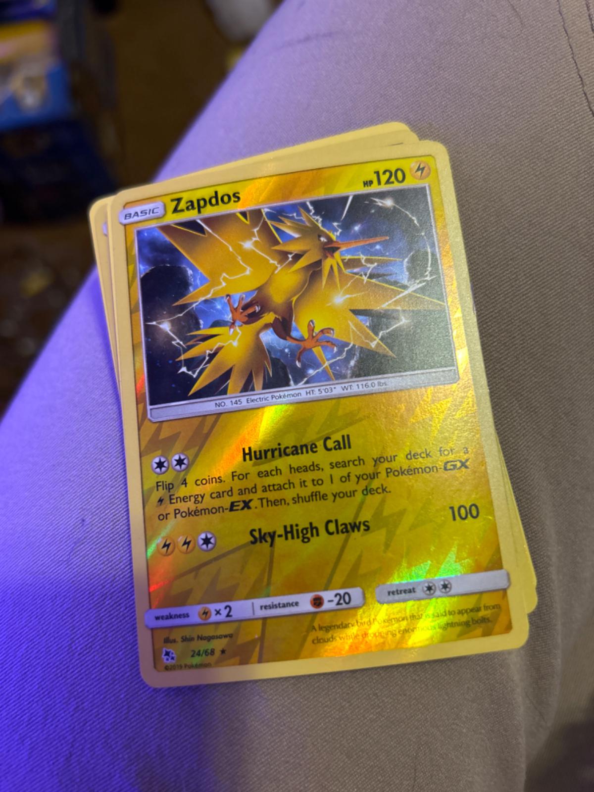 Zapdos [Reverse Holo] Ungraded Pokemon Hidden Fates