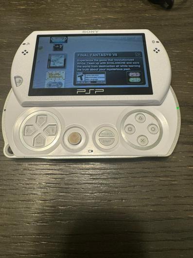 PSP Go Pearl White photo