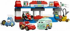 LEGO Set | The Pit Stop LEGO DUPLO Disney