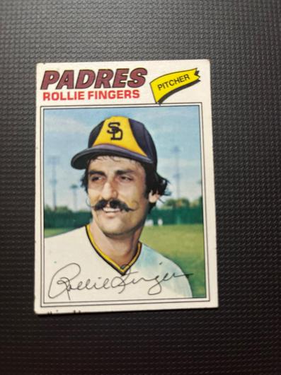 Rollie Fingers #523 photo