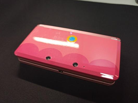 Nintendo 3DS Club Nintendo: Peach photo