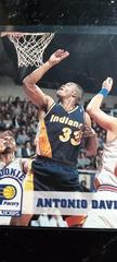 Antonio Davis #345 Basketball Cards 1994 SkyBox Prices