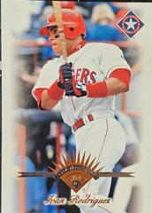 Ivan Rodriguez #221 Baseball Cards 1997 Leaf Prices