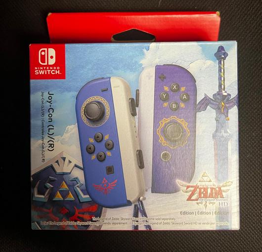 Joy-Con Zelda: Skyward Sword HD Edition photo