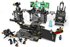 LEGO Set | Batcave: The Penguin and Mr. Freeze's Invasion LEGO Super Heroes