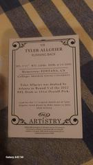 Back  | Tyler Allgeier [Silver] Football Cards 2022 Sage Artistry
