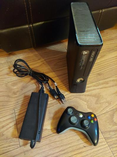 Xbox 360 Slim Console 4GB photo