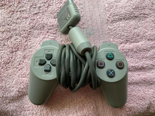 Playstation 1 Original Controller photo