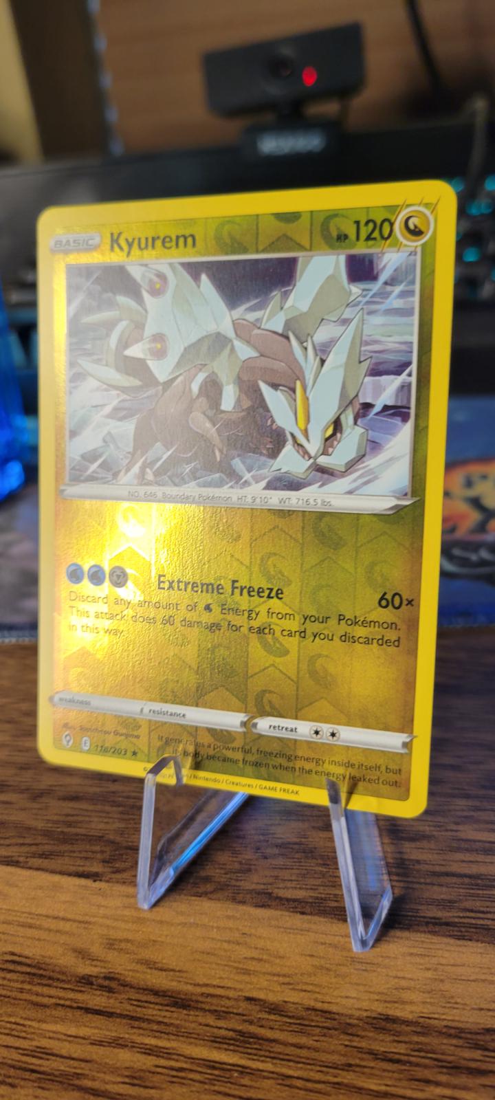 Kyurem [Reverse Holo] Ungraded Pokemon Evolving Skies