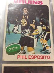 Phil Esposito [No Mention of Trade] #200 Hockey Cards 1975 O-Pee-Chee Prices
