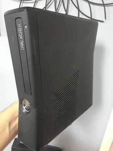Xbox 360 Slim Console 250GB photo