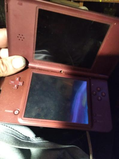 Nintendo DSi XL Burgundy photo