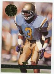 Carlton Gray [Images] #87 Football Cards 1993 Classic Prices
