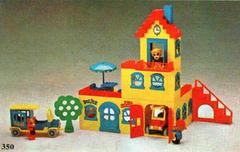 LEGO Set | Town Hall with Leonard Lion & Friends LEGO Fabuland