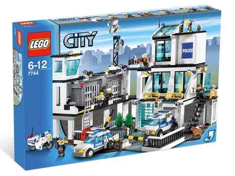 Police Headquarters #7744 LEGO City