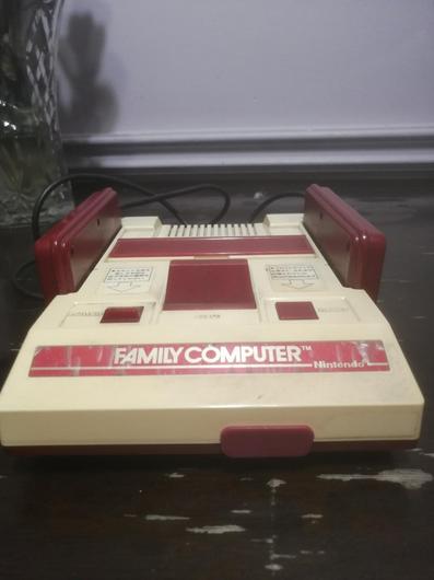 Famicom Console photo