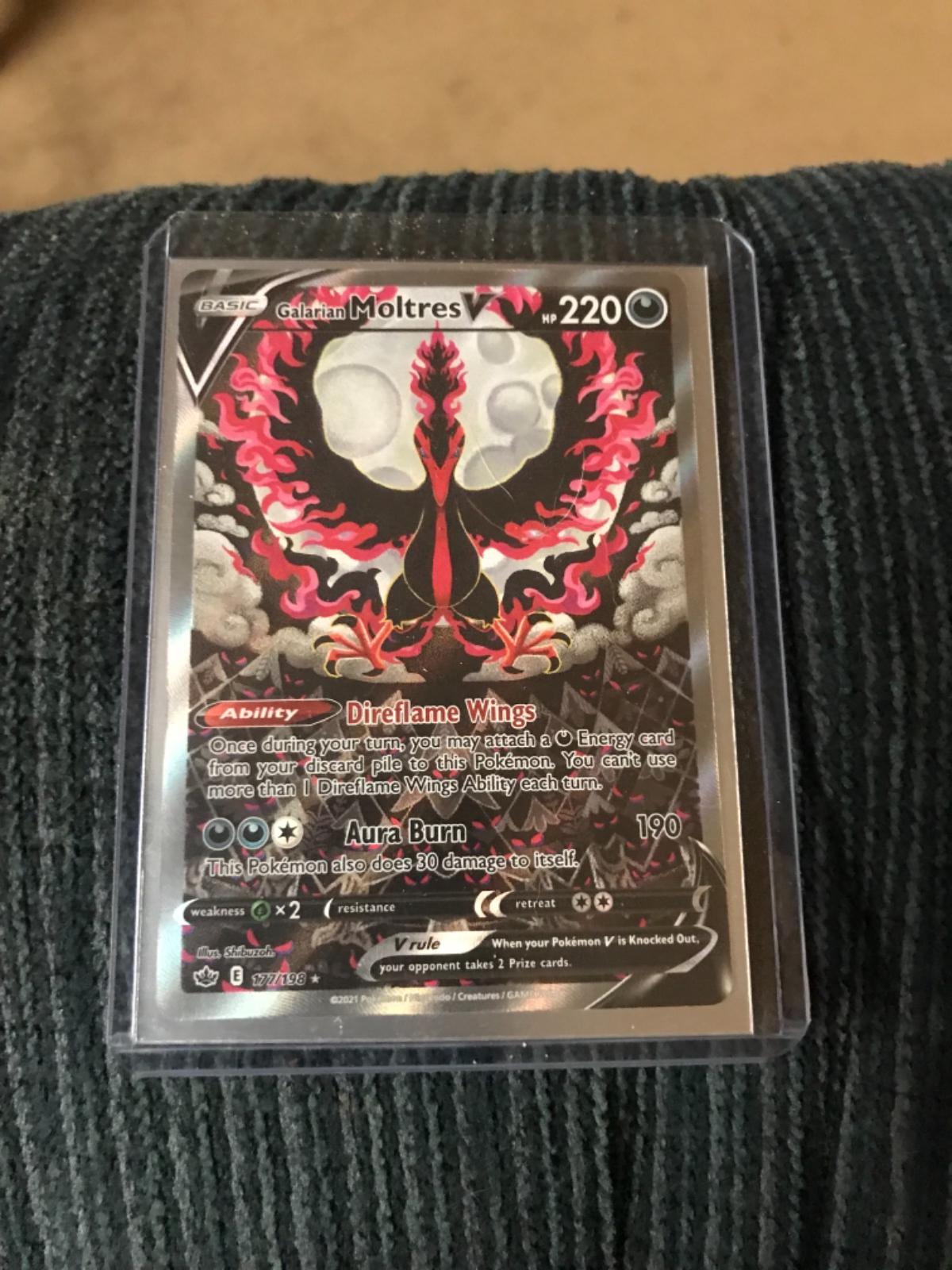 Galarian Moltres V Chilling Reign Pokemon Card