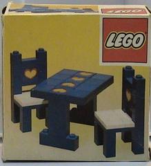 Table and Chairs #275 LEGO Homemaker Prices