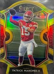 Patrick Mahomes II [Gold Prizm Die Cut] #2 Football Cards 2020 Panini Select Prices