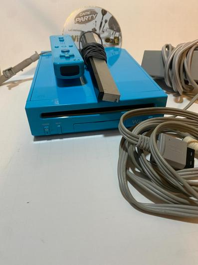Blue Nintendo Wii System photo