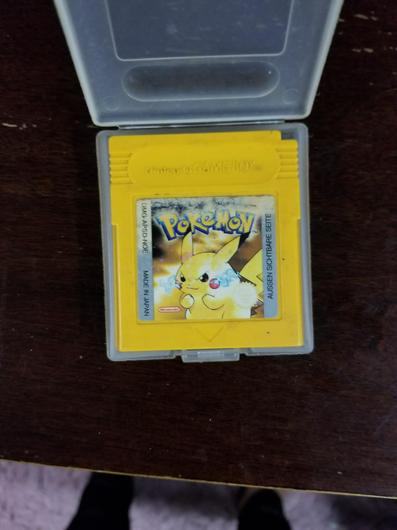 Pokemon Yellow photo