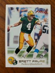 Brett Favre #44 Football Cards 1999 Fleer Focus Prices