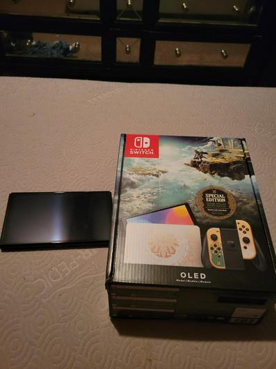 Nintendo Switch OLED [Zelda: Tears of the Kingdom Edition] photo