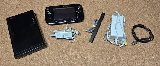 Wii U Console Deluxe Black 32GB photo